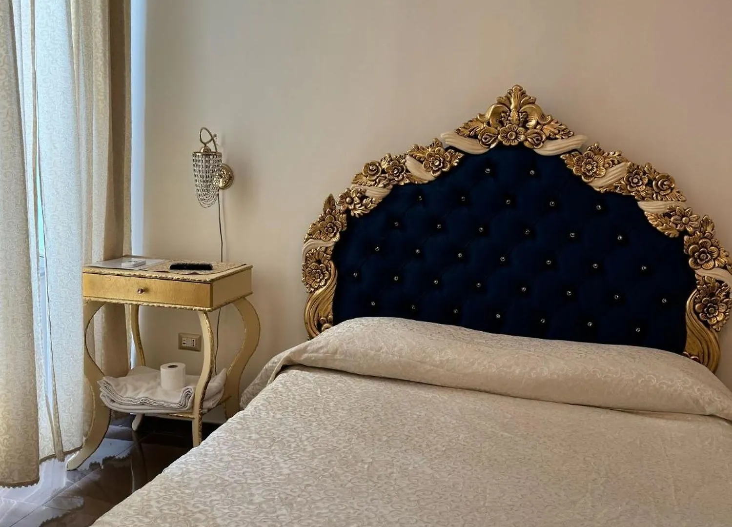 Guest House Maria Francesca 나폴리