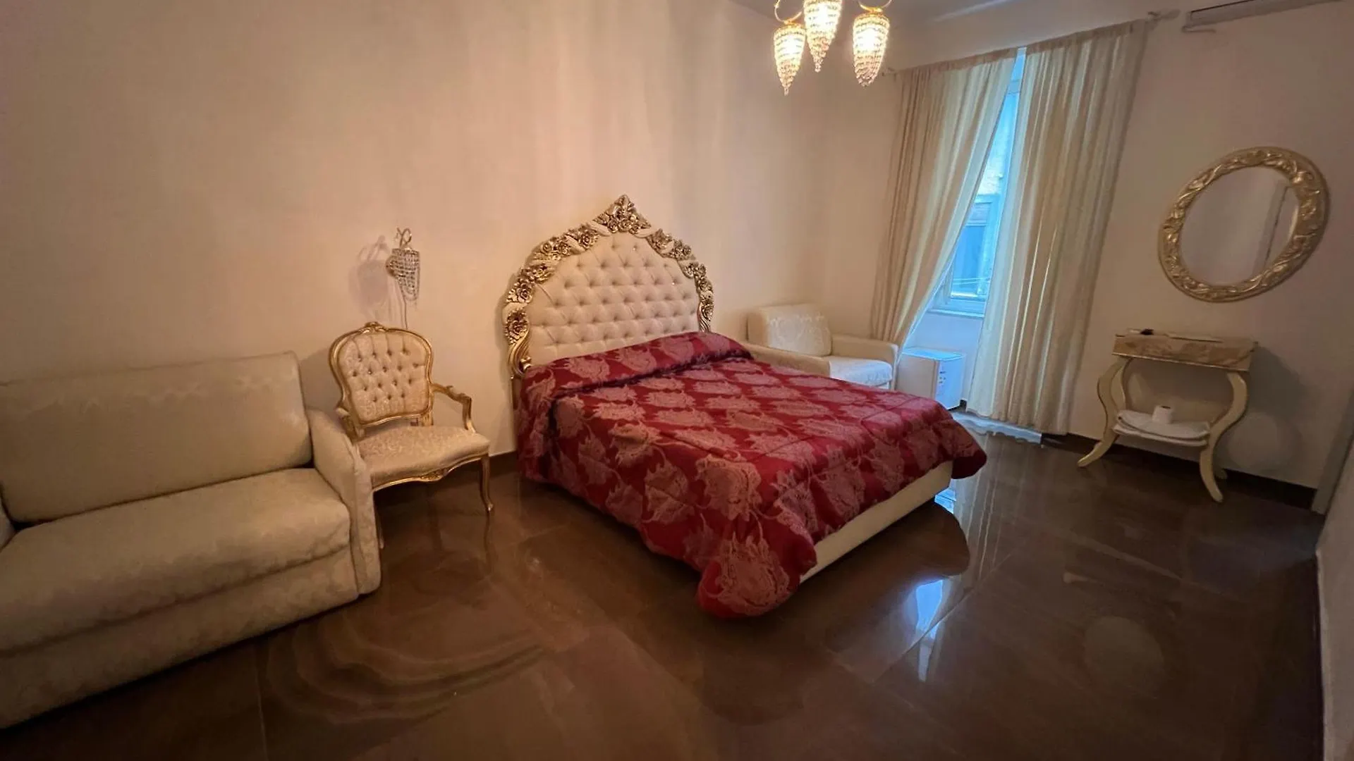 Guest House Maria Francesca 나폴리 0*,  이탈리아